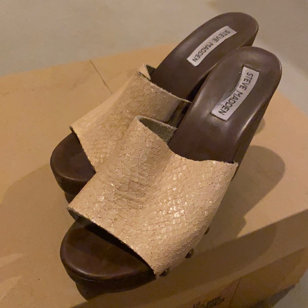 Steve Madden Platform Sandals